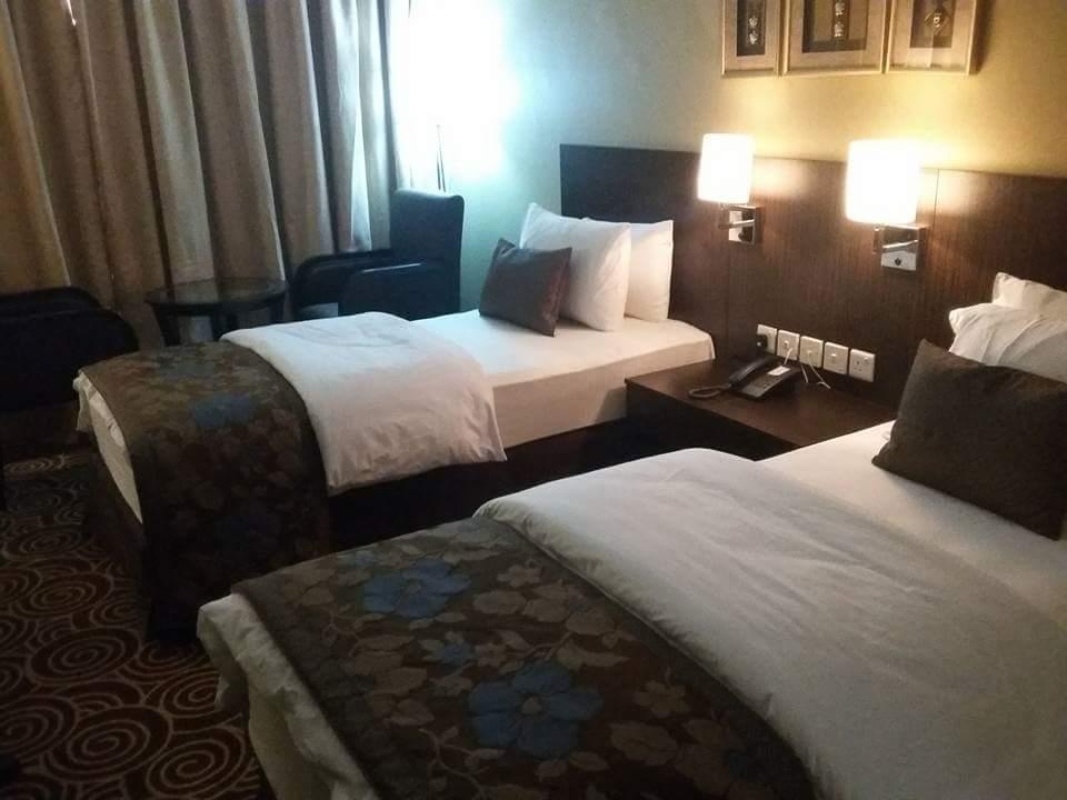 Rush Inn Hotel Дубай Екстериор снимка